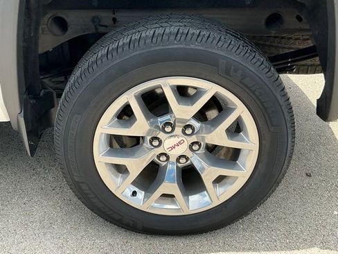 Used 2018 GMC Sierra 1500 SLT w/ SLT Premium Package AWD/4WD image 5