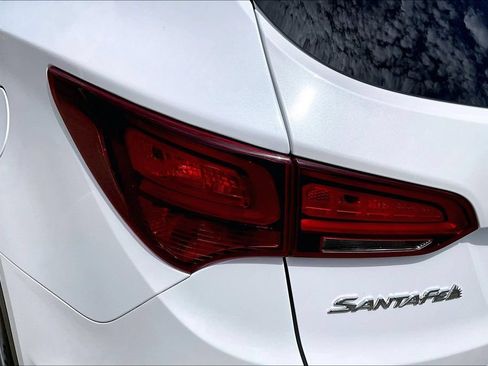 Used 2017 Hyundai Santa Fe Sport AWD/4WD image 28