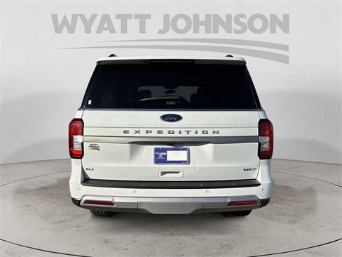 Used 2024 Ford Expedition Max XLT image 4
