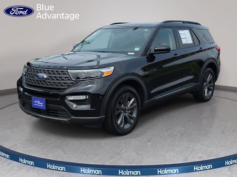 Certified 2023 Ford Explorer XLT w/ Equipment Group 202A AWD/4WD image 1