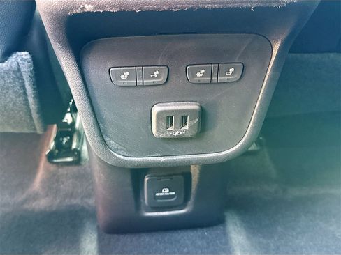 Used 2024 Chevrolet Equinox Premier image 26