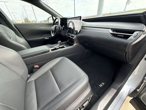 Used 2025 Lexus RX 350 Premium w/ Accessory Package (Z1) FWD image 15