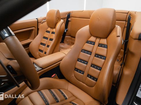 Used 2011 Ferrari California RWD image 26