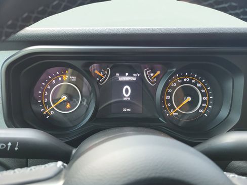 New 2025 Jeep Gladiator Sport AWD/4WD image 30