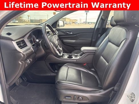 Used 2023 GMC Acadia SLT image 2