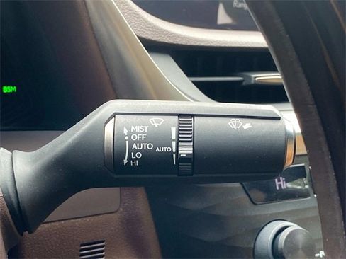 Used 2019 Lexus ES 350 w/ Premium Package image 23