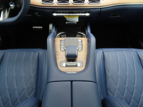 New 2026 Mercedes-Benz GLS 63 AMG 4MATIC image 16