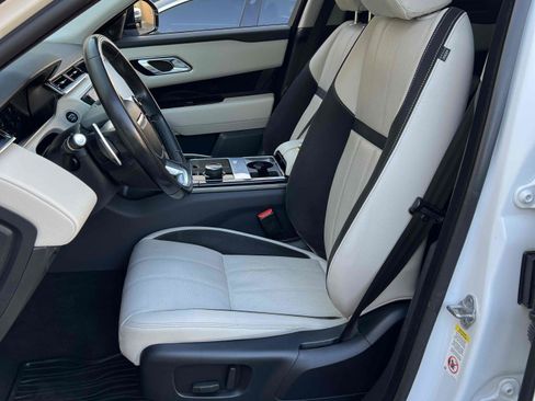 Used 2019 Land Rover Range Rover Velar R-Dynamic SE image 38