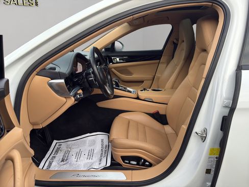 Used 2018 Porsche Panamera image 9