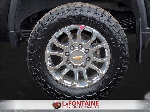 Used 2024 Chevrolet Silverado 2500 LTZ w/ LTZ Premium Package image 33