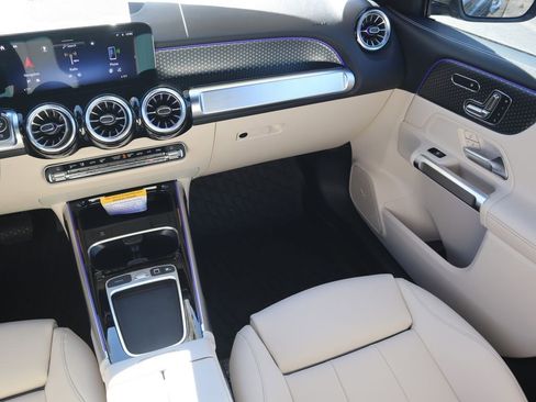 New 2026 Mercedes-Benz GLB 250 4MATIC image 11