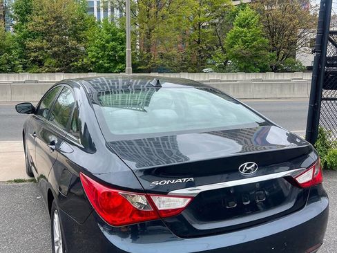 Used 2013 Hyundai Sonata GLS w/ Popular Equipment Pkg FWD image 4