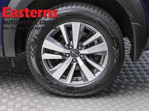 Used 2023 Nissan Pathfinder SL AWD/4WD image 7