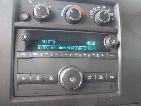 Used 2023 GMC Savana 2500 w/ Driver Convenience Package image 16