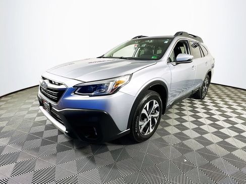 Used 2022 Subaru Outback Limited AWD/4WD image 3