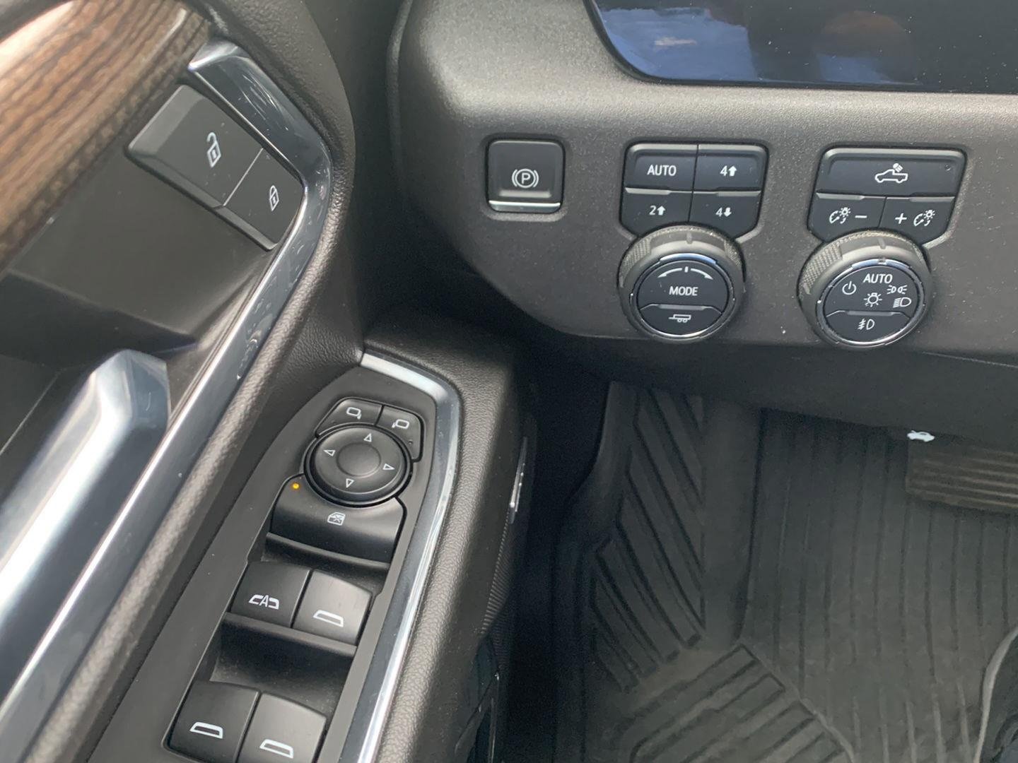 Certified 2024 Chevrolet Silverado 1500 LT Trail Boss w/ Convenience Package II AWD/4WD image 12