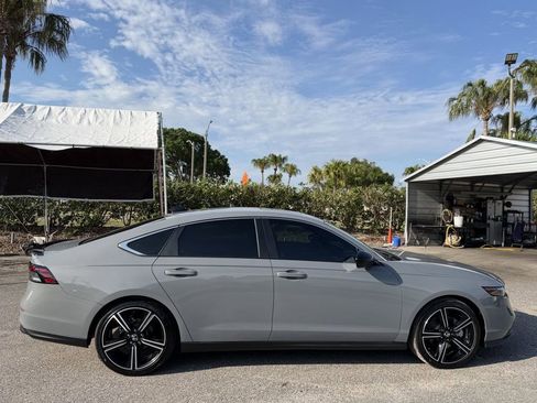 Used 2025 Honda Accord Sport image 4