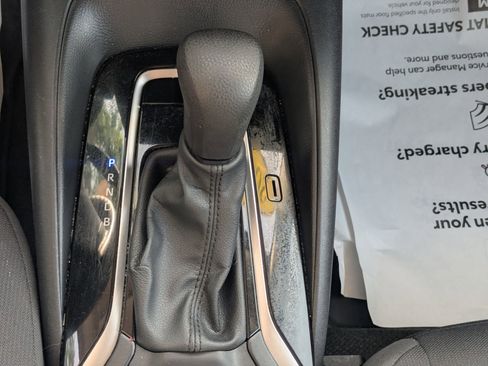 Certified 2024 Toyota Corolla LE FWD image 21