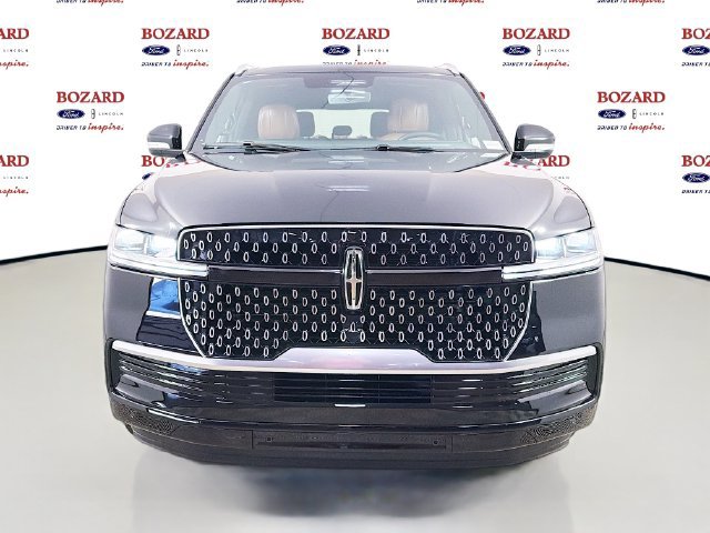 New 2026 Lincoln Navigator Reserve AWD/4WD image 2