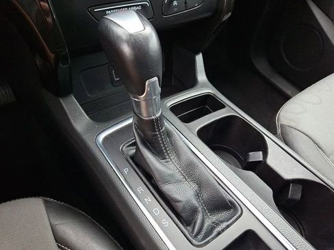 Used 2017 Ford Escape SE w/ Equipment Group 201A image 16