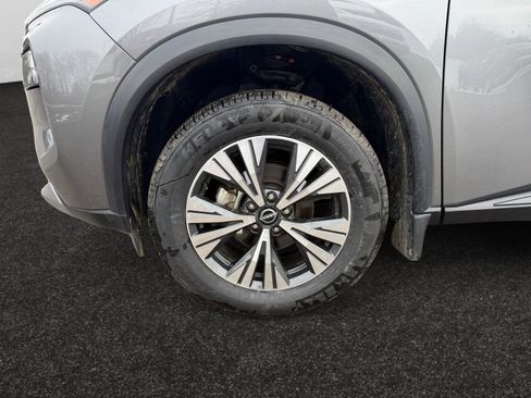 Used 2023 Nissan Rogue SV image 14