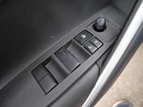 Certified 2025 Toyota Corolla Cross LE image 20