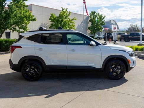 Used 2026 Kia Seltos EX w/ EX Sunroof Package AWD/4WD image 8