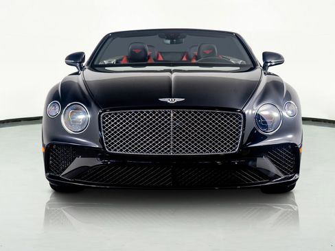 Used 2023 Bentley Continental GT V8 image 19