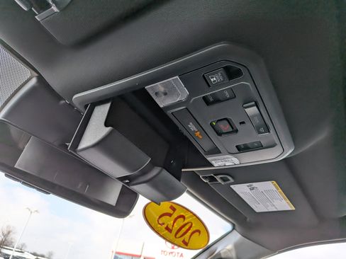 Certified 2025 Toyota Tacoma TRD Off-Road w/ TRD Off Road Upgrade Package image 20