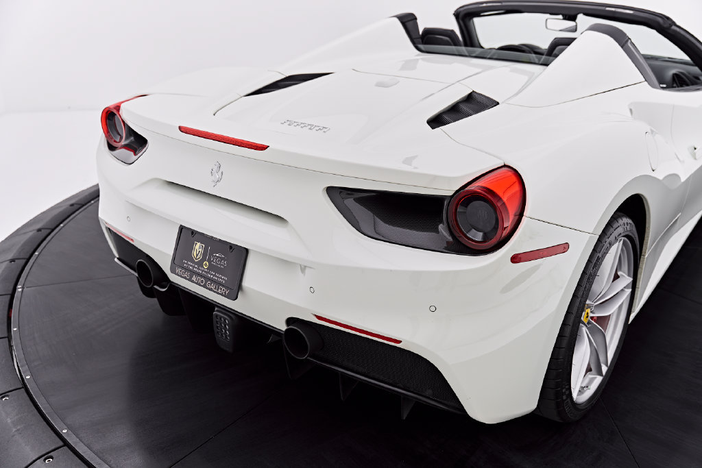 Used 2018 Ferrari 488 Spider RWD image 34