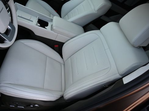 Used 2025 Hyundai Santa Fe Calligraphy image 16