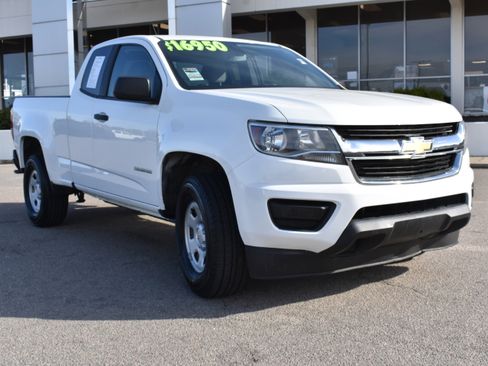 Used 2020 Chevrolet Colorado W/T image 2