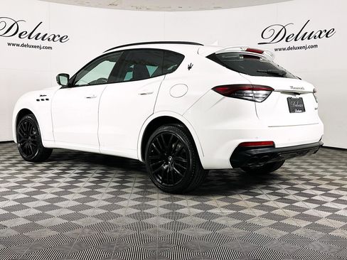 Used 2022 Maserati Levante Modena AWD/4WD image 4