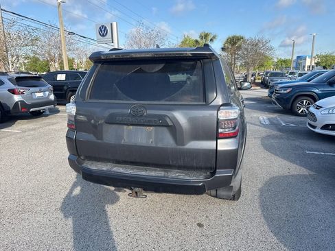 Used 2019 Toyota 4Runner TRD Off-Road Premium image 8