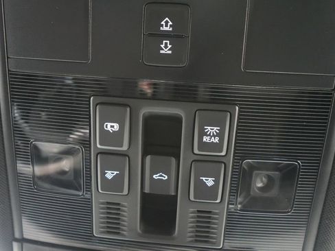 Used 2022 Volkswagen Tiguan SEL R-Line image 47