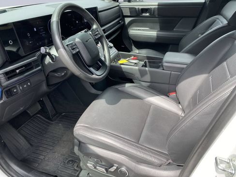 Used 2024 Hyundai Santa Fe Calligraphy FWD image 10