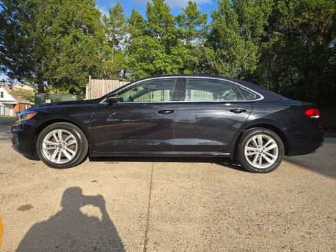 Used 2020 Volkswagen Passat 2.0T SE FWD image 2
