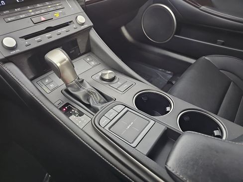 Used 2015 Lexus RC 350 w/ Luxury Package RWD image 23