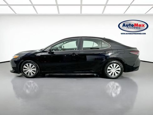 Used 2021 Toyota Camry LE image 8