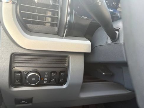New 2027 Ford F250 XLT w/ XLT Premium Package AWD/4WD image 22