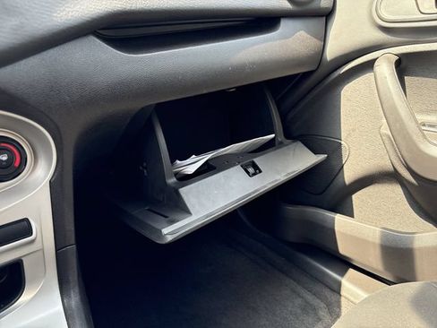 Certified 2017 Ford Fiesta SE FWD image 16