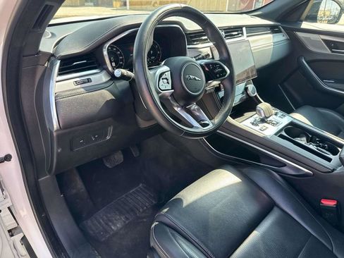 Used 2024 Jaguar F-PACE R-Dynamic S image 21