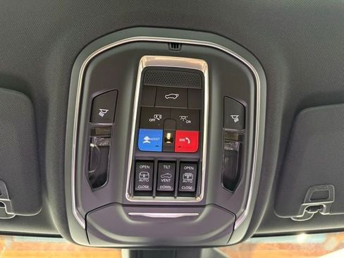 New 2025 Jeep Grand Cherokee L Limited w/ Luxury Tech Group II AWD/4WD image 19