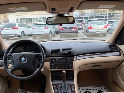 Used 2003 BMW 325xi Sedan image 10