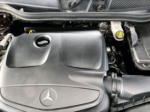 Used 2015 Mercedes-Benz GLA 250 4MATIC image 32