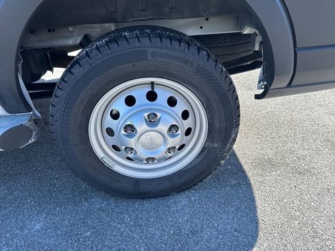 Used 2023 Ford Transit 250 Low Roof AWD w/ Exterior Upgrade Package image 12