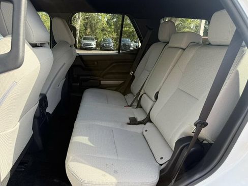 Used 2025 Toyota 4Runner SR5 AWD/4WD image 7