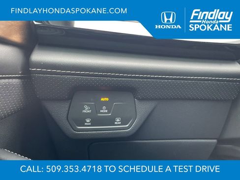 Used 2024 Volkswagen Atlas SE image 8