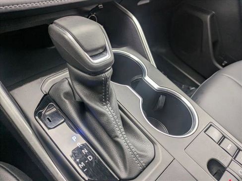 Used 2023 Toyota Highlander XLE image 14