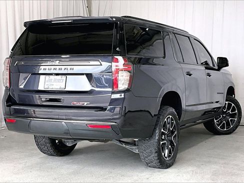 Used 2022 Chevrolet Suburban RST w/ Luxury Package image 13
